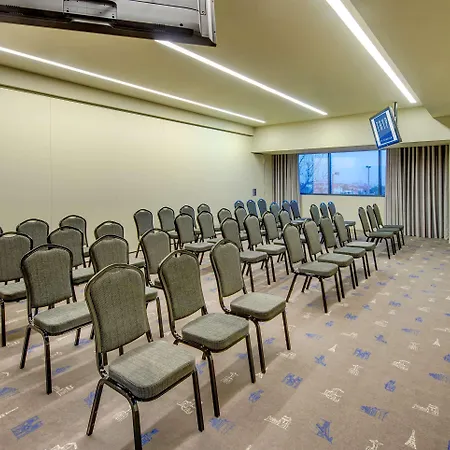 Szálloda Melia Aeroporto 4*