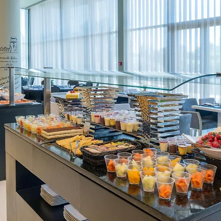 Melia Aeroporto Готель