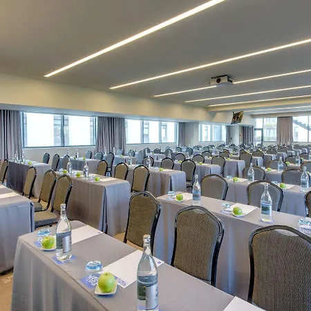 Melia Aeroporto Szálloda 4*