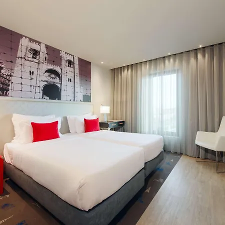 Melia Aeroporto Готель 4*
