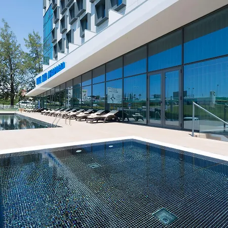 Melia Aeroporto Готель
