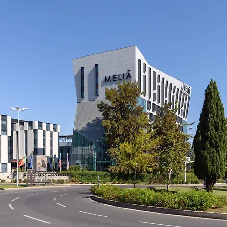 Готель Melia Aeroporto Лісабон