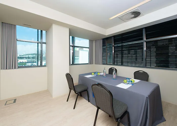 Melia Aeroporto Лісабон