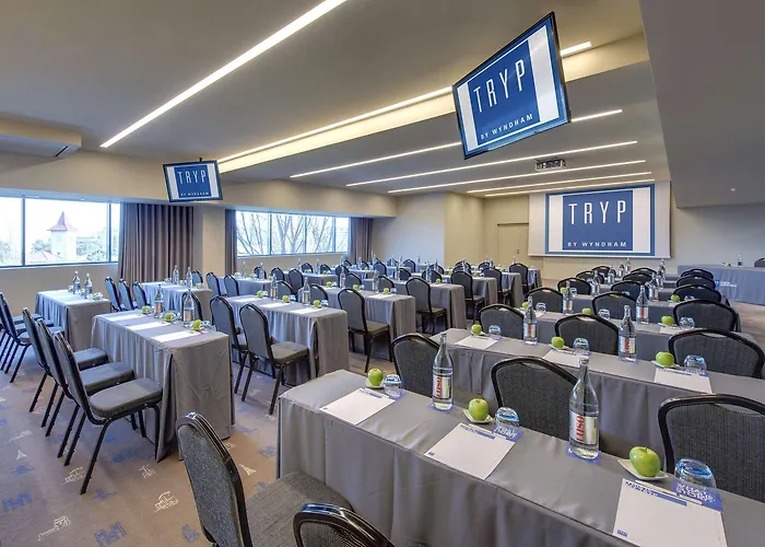 Melia Aeroporto Готель