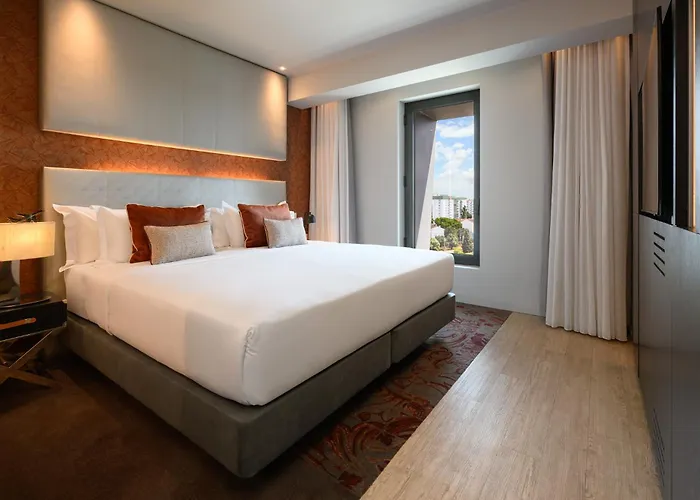 Melia Aeroporto Лісабон