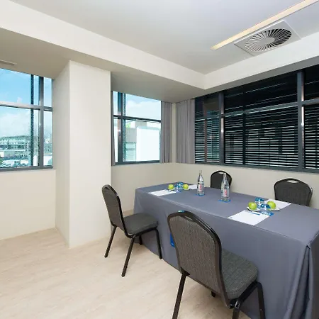 Melia Aeroporto Лісабон