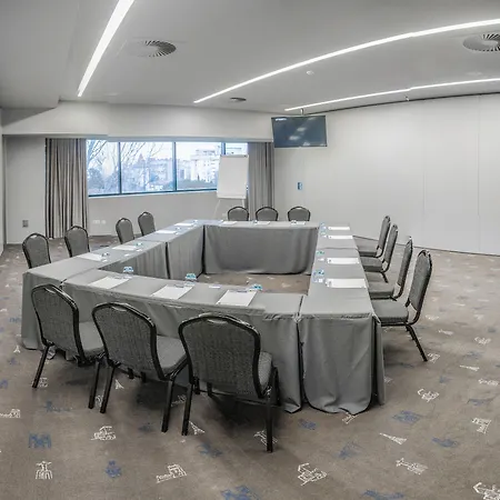 Melia Aeroporto Лісабон